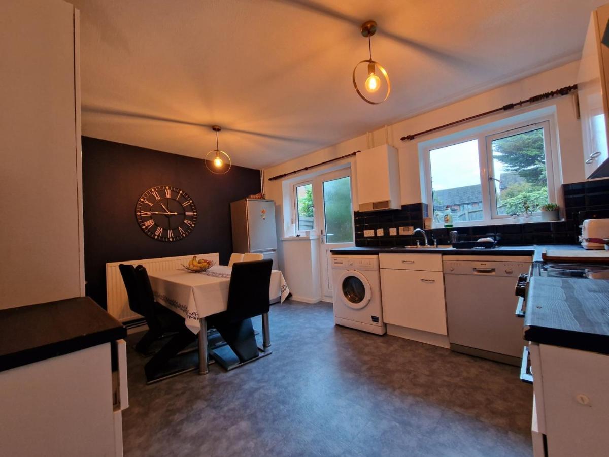Nice Living Serviced Accommodations 7 Rugby Bagian luar foto